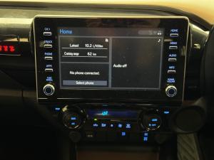 Toyota Hilux 2.8GD-6 48V double cab Raider - Image 13
