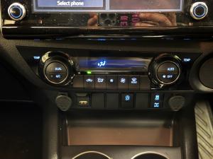 Toyota Hilux 2.8GD-6 48V double cab Raider - Image 14
