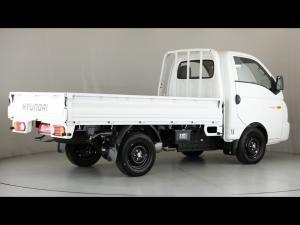 Hyundai H-100 Bakkie 2.6D deck - Image 2