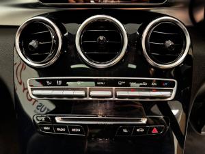 Mercedes-Benz C-Class C200 coupe auto - Image 14