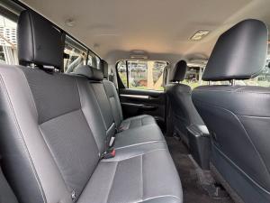 Toyota Hilux 2.8GD-6 double cab 4x4 Raider auto - Image 11