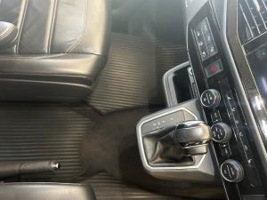 Volkswagen Caravelle 2.0BiTDI Highline 4Motion - Image 14