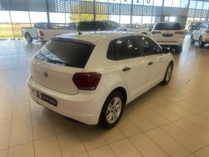 Volkswagen Polo hatch 1.6 Conceptline - Image 2