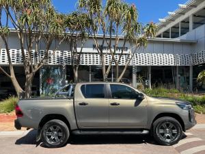 Toyota Hilux 2.8GD-6 double cab 4x4 Raider auto - Image 3