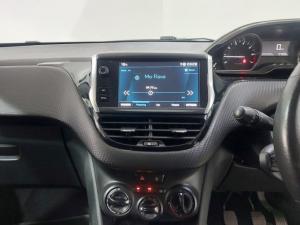 Peugeot 208 1.2 Active - Image 10
