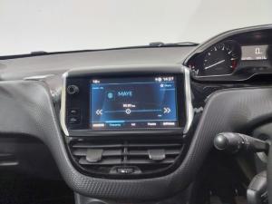 Peugeot 208 1.2 Active - Image 13
