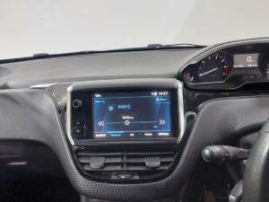 Peugeot 208 1.2 Active - Image 16