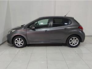 Peugeot 208 1.2 Active - Image 2