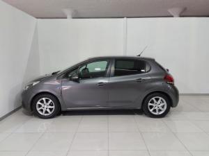 Peugeot 208 1.2 Active - Image 2