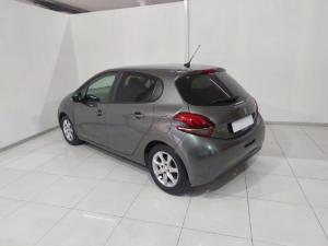 Peugeot 208 1.2 Active - Image 4