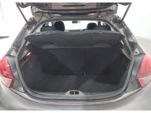 Peugeot 208 1.2 Active - Image 5