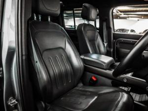 Land Rover Defender 110 D300 X - Image 12