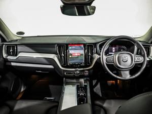 Volvo XC60 B5 AWD Ultimate Dark - Image 11