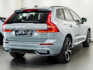 Volvo XC60 B5 AWD Ultimate Dark - Image 4