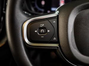 Volvo XC60 B5 AWD Essential - Image 18