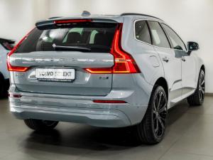 Volvo XC60 B5 AWD Essential - Image 4