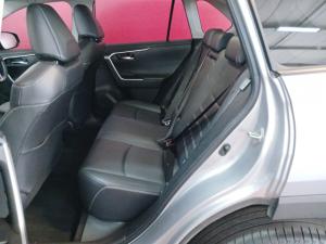 Toyota RAV4 2.0 VX - Image 10