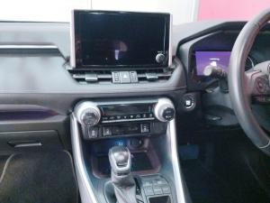 Toyota RAV4 2.0 VX - Image 16
