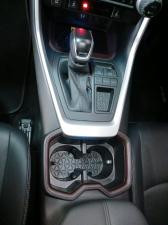 Toyota RAV4 2.0 VX - Image 18