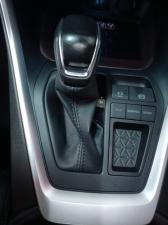 Toyota RAV4 2.0 VX - Image 19