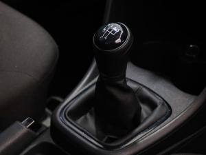 Volkswagen Polo Vivo hatch 1.4 Comfortline - Image 11