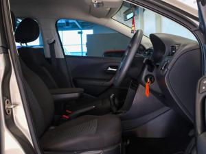 Volkswagen Polo Vivo hatch 1.4 Comfortline - Image 12