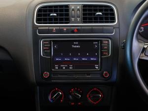 Volkswagen Polo Vivo hatch 1.6 Highline - Image 12