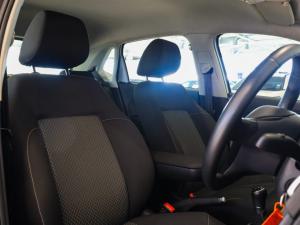 Volkswagen Polo Vivo hatch 1.6 Highline - Image 14
