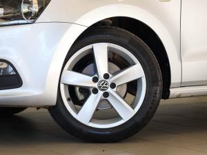 Volkswagen Polo Vivo hatch 1.6 Highline - Image 5