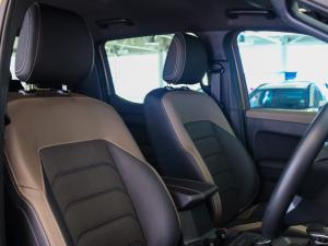 Volkswagen Amarok 3.0TDI V6 double cab Aventura 4Motion - Image 13