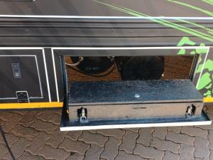 Isuzu NPR 400 AMTChassis Cab - Image 25