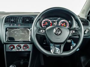 Volkswagen Polo Vivo hatch 1.4 Life - Image 12