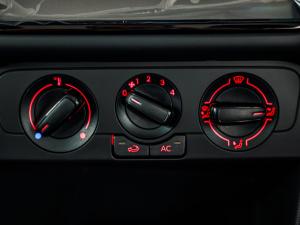 Volkswagen Polo Vivo hatch 1.4 Life - Image 18