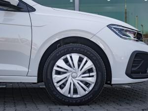 Volkswagen Polo sedan 1.6 manual - Image 10