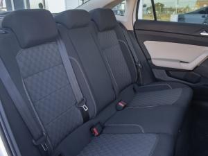 Volkswagen Polo sedan 1.6 manual - Image 14