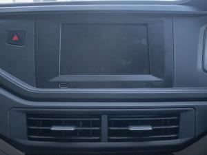 Volkswagen Polo sedan 1.6 manual - Image 15