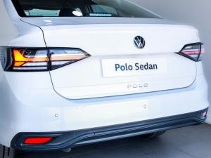 Volkswagen Polo sedan 1.6 manual - Image 7