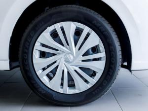 Volkswagen Polo sedan 1.6 manual - Image 9