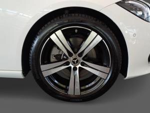 Mercedes-Benz C-Class C220d Avantgarde - Image 9