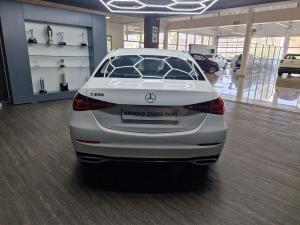 Mercedes-Benz C-Class C200 Avantgarde - Image 5