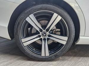 Mercedes-Benz C-Class C200 Avantgarde - Image 9