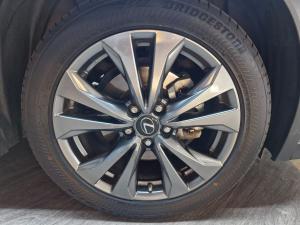 Lexus UX 200 F Sport - Image 11