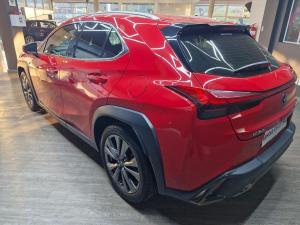 Lexus UX 200 F Sport - Image 4