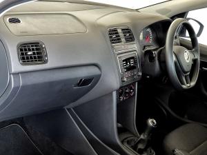 Volkswagen Polo Vivo hatch 1.4 Trendline - Image 14