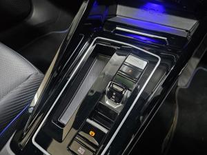 Volkswagen Golf R - Image 9