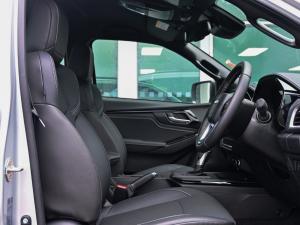Isuzu D-Max 3.0TD double cab V-Cross 4x4 - Image 7