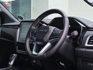Isuzu D-Max 3.0TD double cab V-Cross 4x4 - Image 8