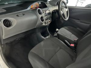 Toyota Etios sedan 1.5 Sprint - Image 7