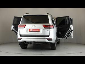 Toyota Land Cruiser 300 3.3D ZX - Image 9