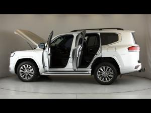 Toyota Land Cruiser 300 3.3D ZX - Image 11